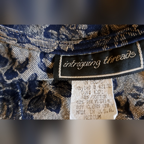 Intriguing Threads. Size medium vest. Vintage. - Picture 4 of 5